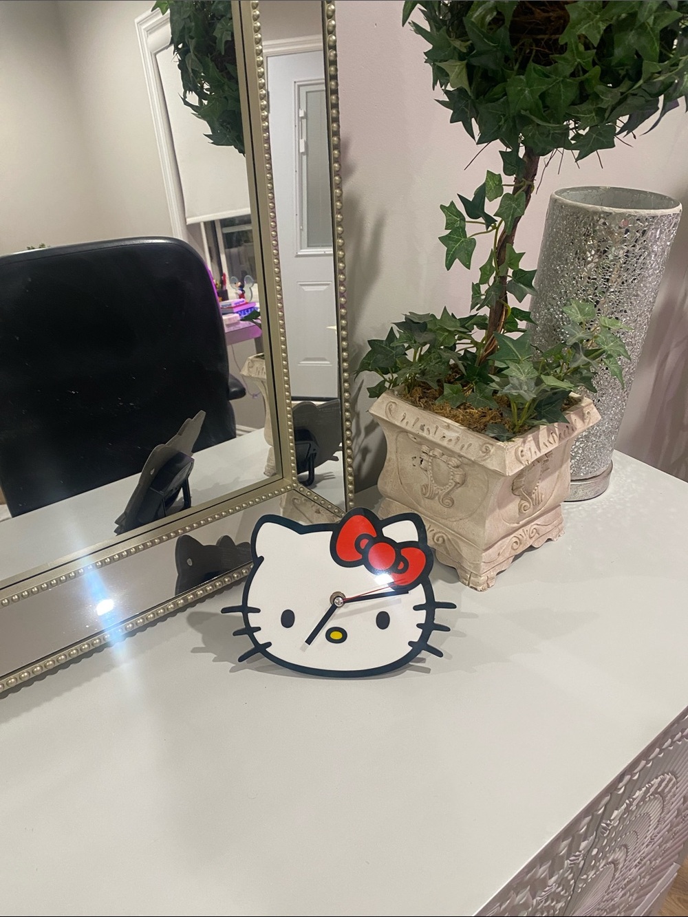 Hello kitty clock - Picture 4 of 5
